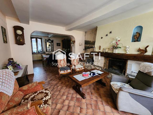 Vente Maison 5 pièces 175 m2 Etréaupont