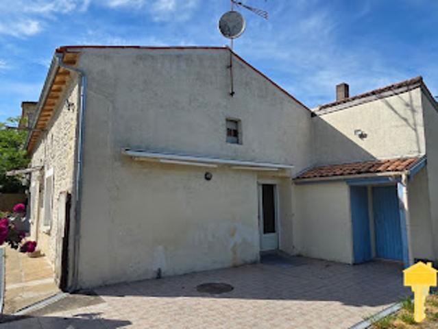 Vente Maison 5 pièces 175 m2 Saint Fort sur Gironde
