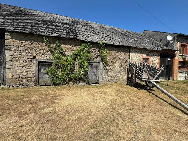 Vente Maison 5 pièces 175 m2 Saint Priest la Plaine