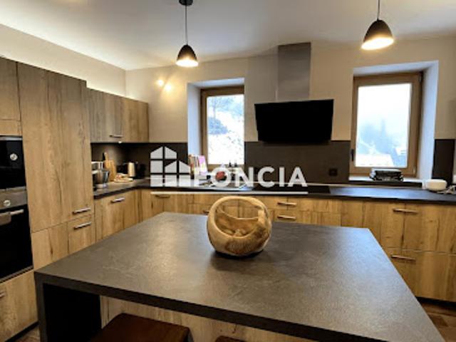Vente Maison 5 pièces 176.84 m2 Méribel les Allues