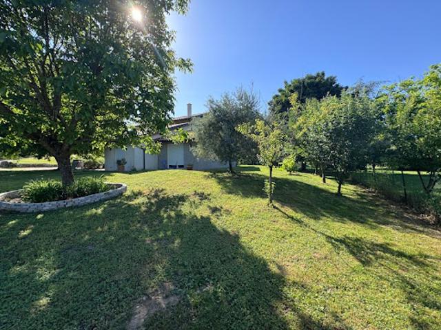 Vente Maison 5 pièces 179 m2 Saint Romain de Jalionas