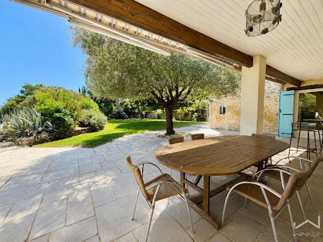 Vente Maison 5 pièces 171 m2 Saint Restitut