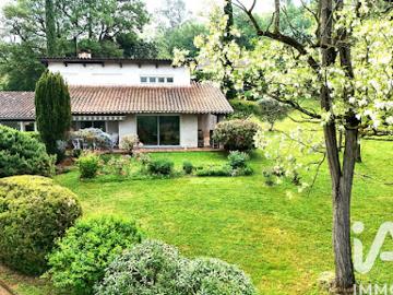 Vente Maison 5 pièces 172 m2 Laveyron