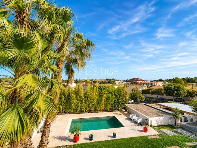 Vente Maison 5 pièces 172 m2 Saint Geniès des Mourgues