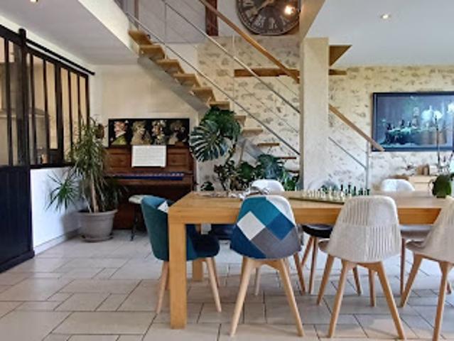 Vente Maison 5 pièces 173 m2 Saint Martin de Sescas