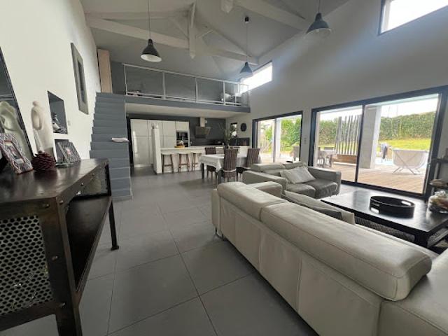 Vente Maison 5 pièces 185 m2 Casteljaloux