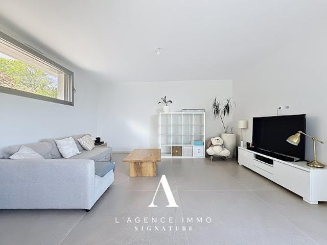 Vente Maison 5 pièces 185 m2 Grilly