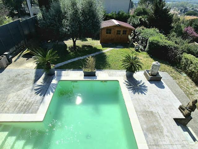 Vente Maison 5 pièces 185 m2 Les Angles