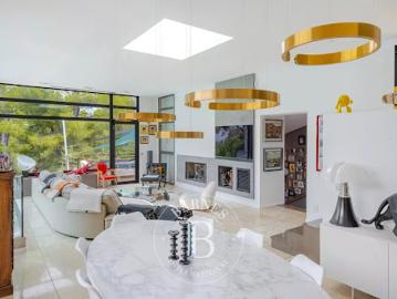 Vente Maison 5 pièces 185.19 m2 Marseille 9ème