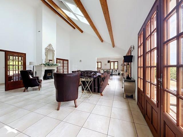 Vente Maison 5 pièces 186 m2 Vayres