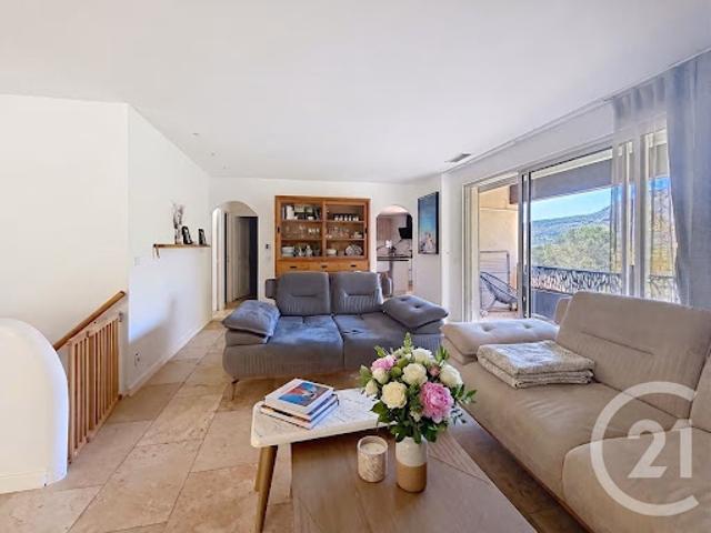 Vente Maison 5 pièces 186.14 m2 Frejus