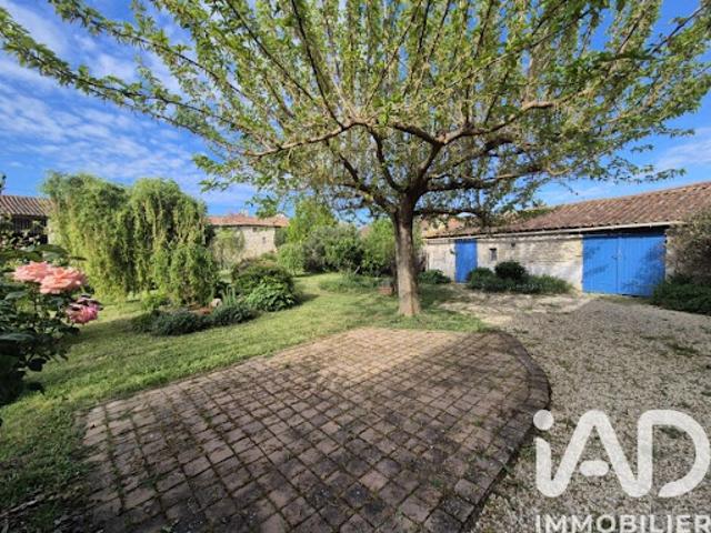Vente Maison 5 pièces 188 m2 Saint Léger de Montbrun