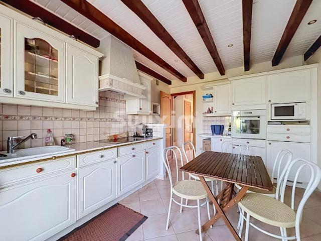 Vente Maison 5 pièces 180 m2 Machilly