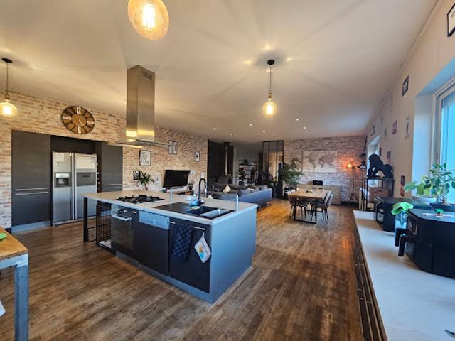 Vente Maison 5 pièces 180 m2 Bujaleuf