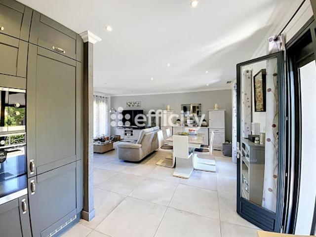 Vente Maison 5 pièces 180 m2 Bassens
