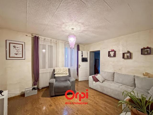 Vente Maison 5 pièces 181 m2 Commentry