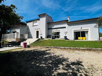Vente Maison 5 pièces 182 m2 Saint Privat de Champclos