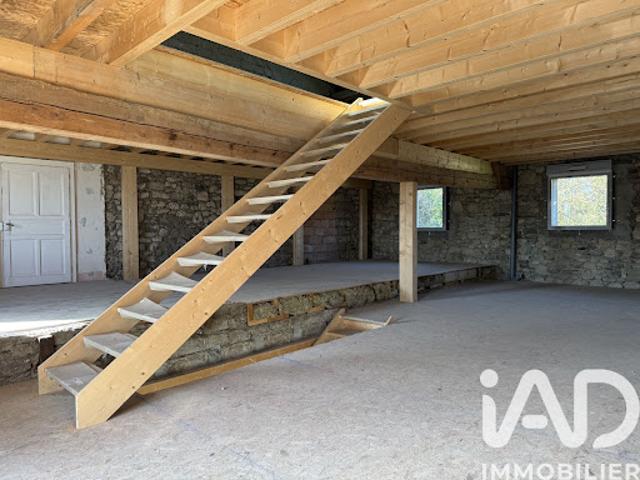 Vente Maison 5 pièces 183 m2 Savigny