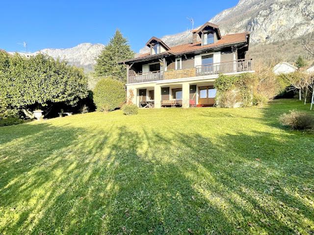 Vente Maison 5 pièces 183 m2 Veyrier du Lac