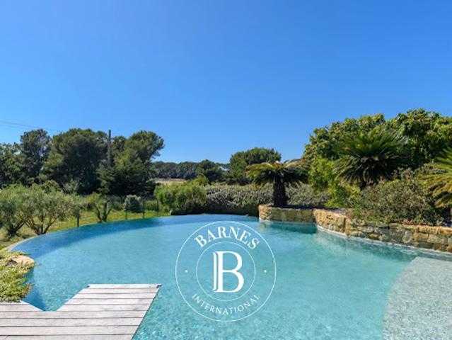 Vente Maison 5 pièces 195 m2 Six Fours les Plages