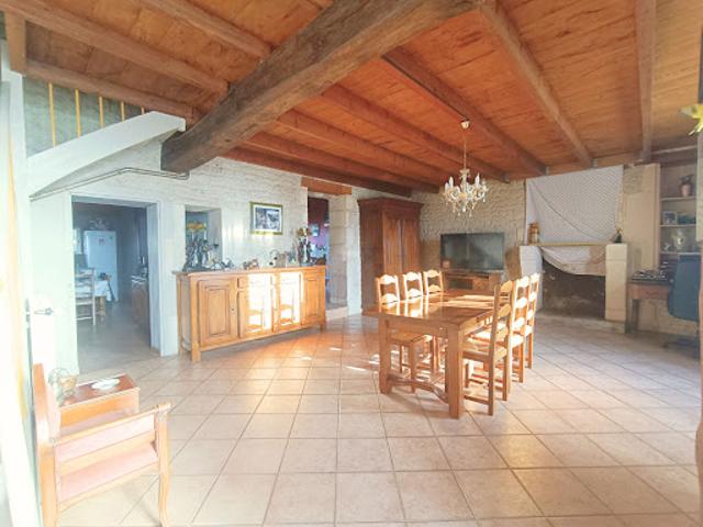 Vente Maison 5 pièces 197 m2 Foussignac