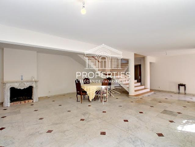 Vente Maison 5 pièces 197 m2 La Crau