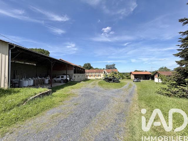 Vente Maison 5 pièces 197 m2 Vic en Bigorre