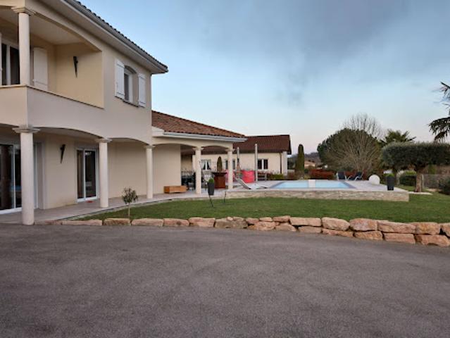 Vente Maison 5 pièces 190 m2 Saint Just Chaleyssin