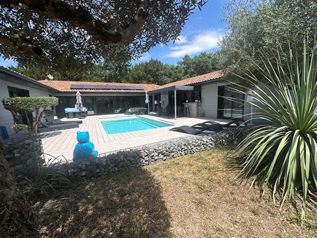 Vente Maison 5 pièces 190 m2 Soustons