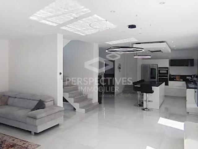 Vente Maison 5 pièces 193 m2 Saint Chamond