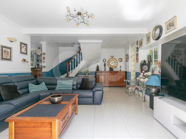 Vente Maison 5 pièces 206.72 m2 Le Plessis Trévise