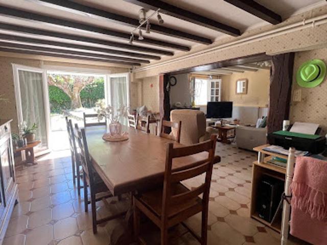 Vente Maison 5 pièces 209 m2 Saint Martin de Laye