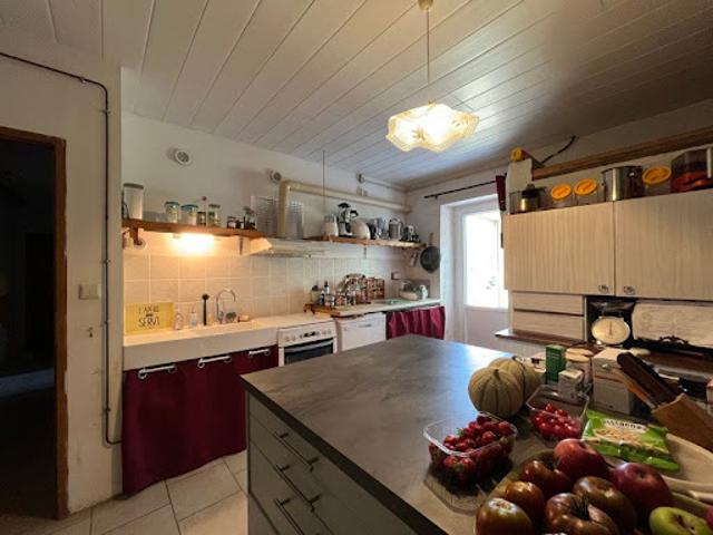 Vente Maison 5 pièces 209 m2 Salignac sur Charente