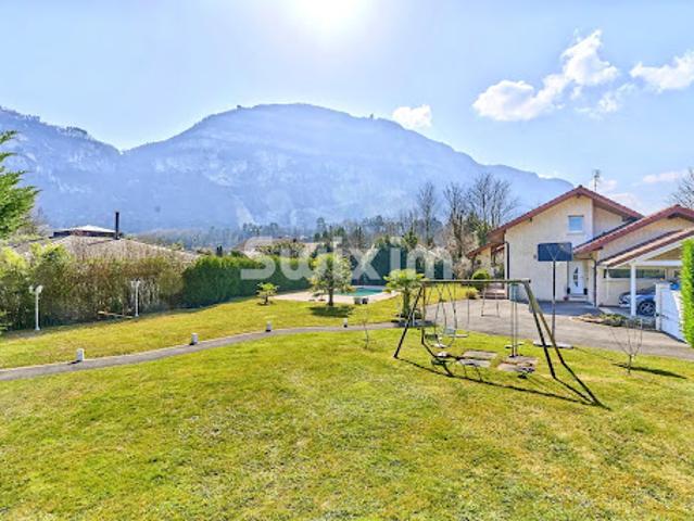 Vente Maison 7 pièces 200 m2 Etrembières