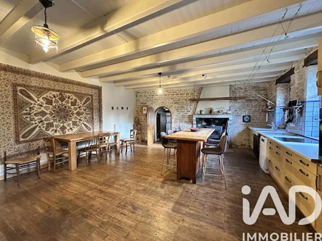 Vente Maison 5 pièces 202 m2 La Chapelle Pouilloux