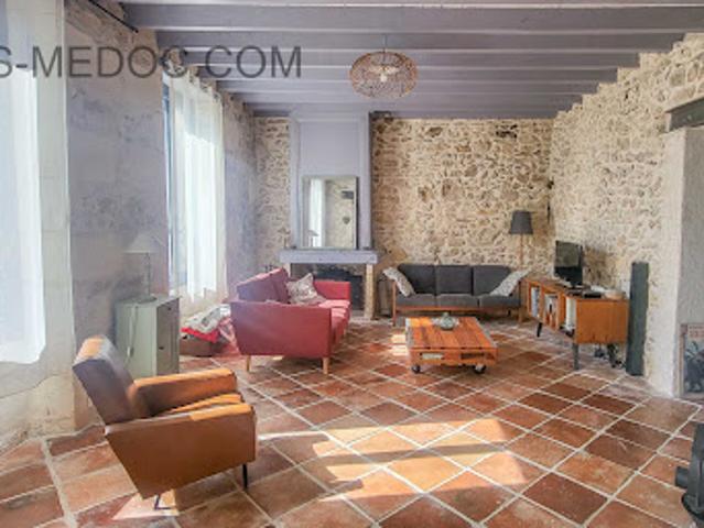 Vente Maison 5 pièces 202 m2 Saint Yzans de Médoc