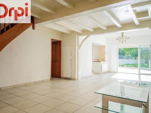 Vente Maison 5 pièces 203 m2 Saint Hippolyte