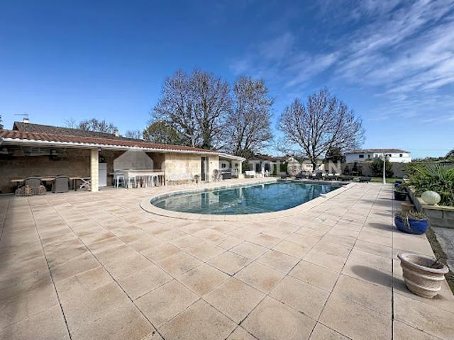 Vente Maison 5 pièces 215 m2 Montauban