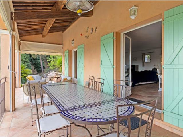 Vente Maison 5 pièces 215 m2 La Garde Freinet