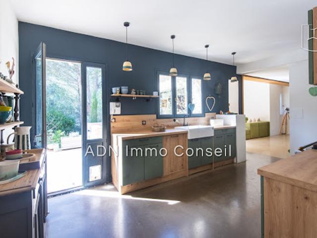 Vente Maison 5 pièces 215.54 m2 Mallemort
