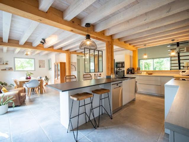 Vente Maison 5 pièces 218 m2 Ygos Saint Saturnin