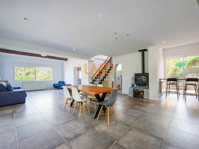 Vente Maison 5 pièces 210 m2 Ceyreste