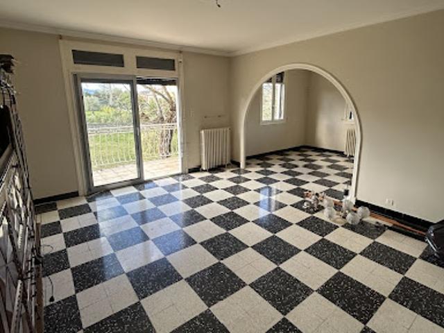 Vente Maison 5 pièces 210 m2 Saint Julien les Rosiers