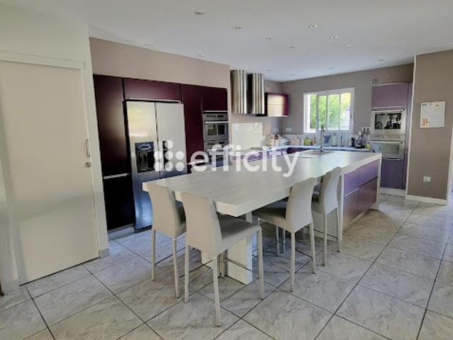 Vente Maison 5 pièces 210 m2 Valence