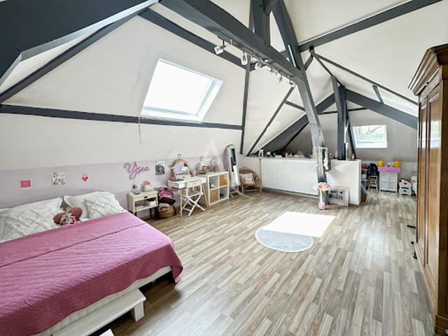 Vente Maison 5 pièces 210.57 m2 Etrépagny