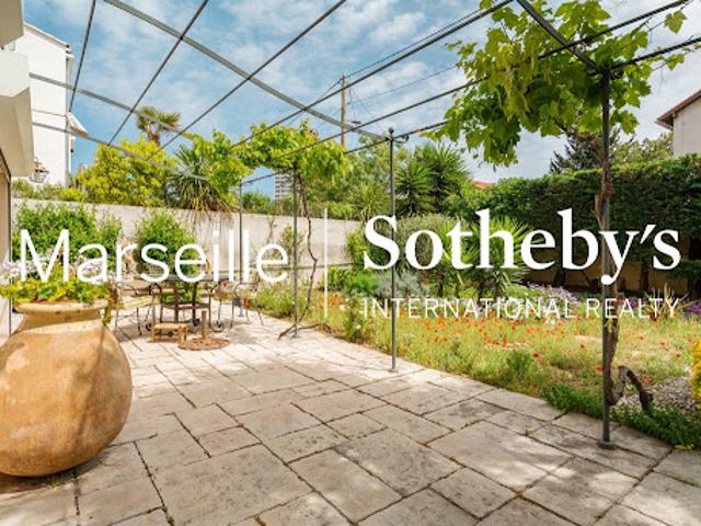 Vente Maison 5 pièces 212 m2 Marseille 8ème