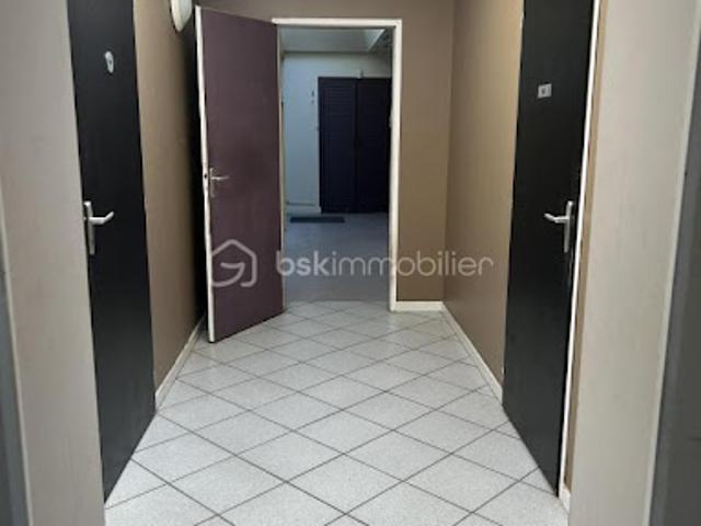 Vente Maison 5 pièces 213 m2 Thénezay