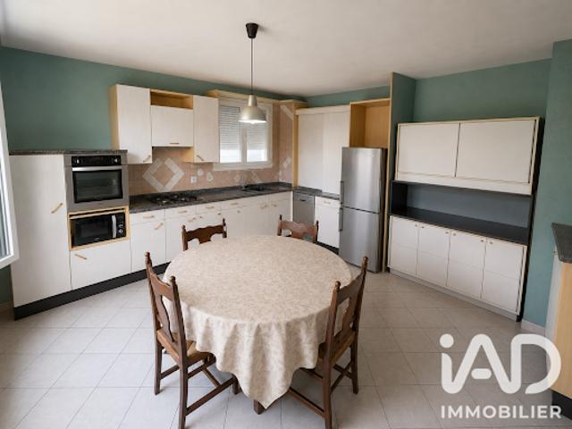 Vente Maison 5 pièces 213 m2 Yzeure
