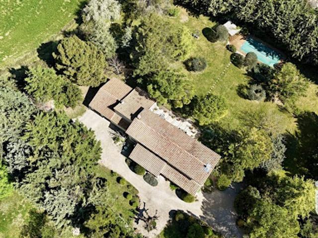 Vente Maison 5 pièces 225 m2 Lussan