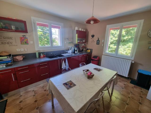 Vente Maison 5 pièces 225 m2 Saint Yrieix la Perche